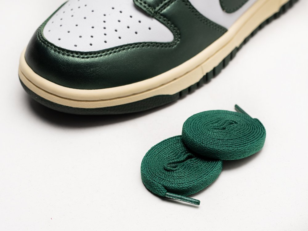 Nike SB Dunk Low Varsity Green WMNS белые кожа женские (AR25087) - фото 4 Nike SB Dunk Low Varsity Green WMNS белые кожа женские (AR25087) - фото 4