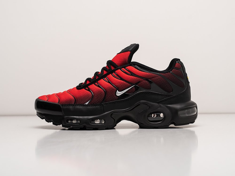 Nike Air Max Plus TN красные текстиль мужские (AR25450) - фото 1 Nike Air Max Plus TN красные текстиль мужские (AR25450) - фото 1