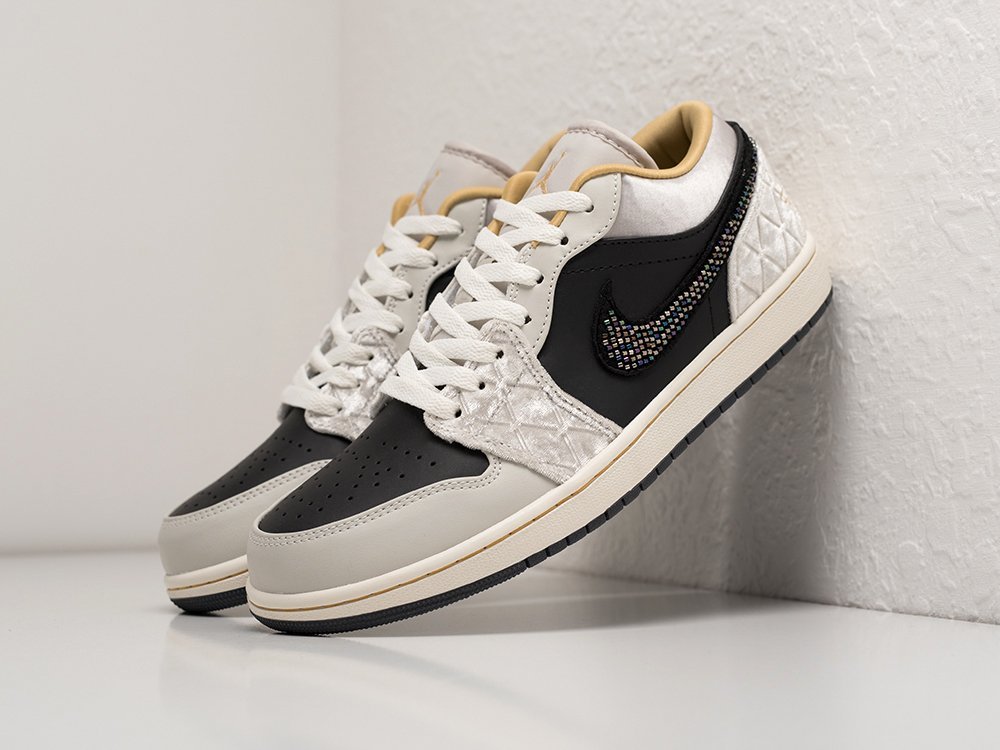 Nike Air Jordan 1 Low SE Beaded Swoosh черные кожа мужские (AR25534) - фото 2