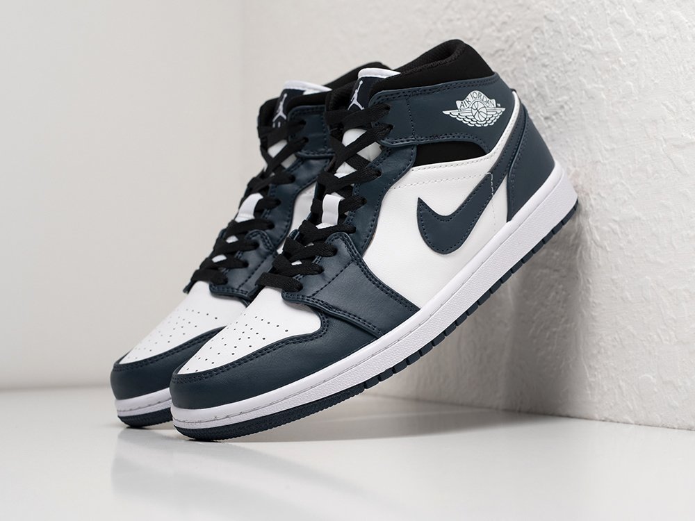 Nike Air Jordan 1 Mid белые кожа мужские (AR26603) - фото 2 Nike Air Jordan 1 Mid белые кожа мужские (AR26603) - фото 2