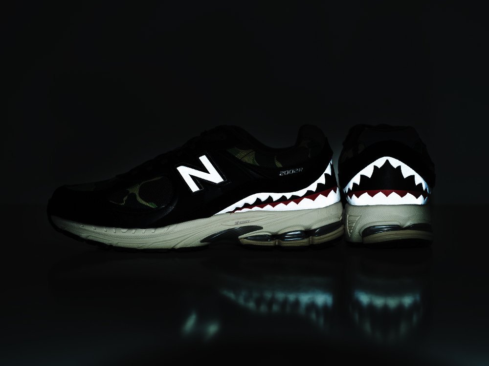 New Balance 2002R x BAPE Black Camo черные замша мужские (AR26726) - фото 4 New Balance 2002R x BAPE Black Camo черные замша мужские (AR26726) - фото 4