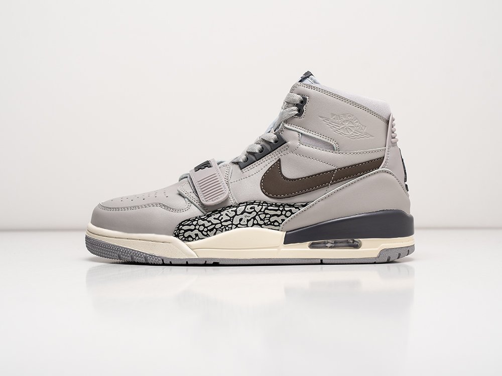 Nike Air Jordan Legacy 312 Wolf Grey серые кожа мужские (AR26772) - фото 1 Nike Air Jordan Legacy 312 Wolf Grey серые кожа мужские (AR26772) - фото 1