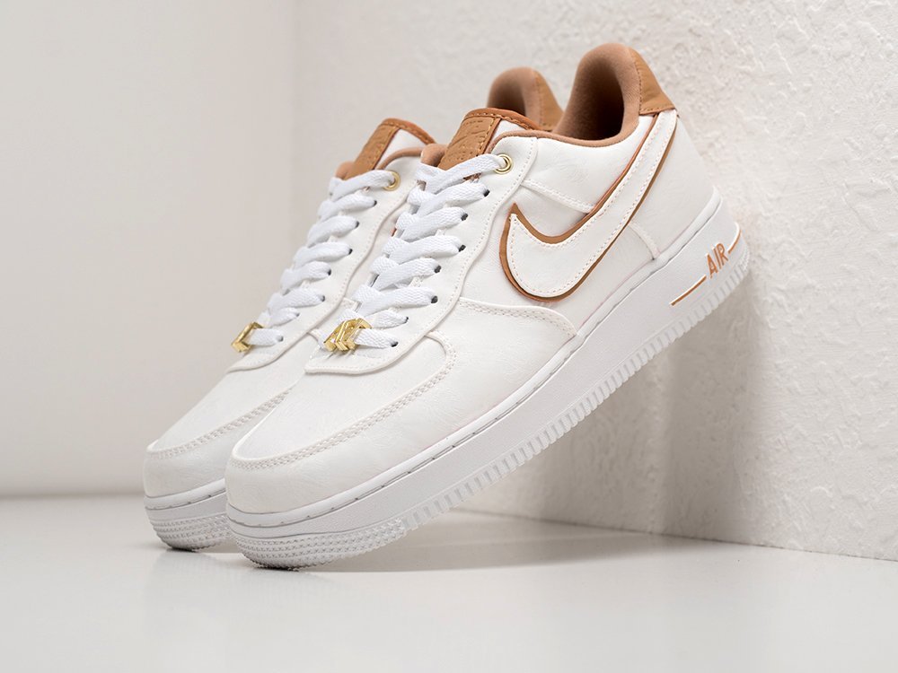 Nike Air Force 1 Low 07 LUX Bio Beige Gold Basketball белые текстиль  мужские купить за 4630 руб в интернет-магазине RESTOKK. Артикул 26871. air force 1 beige