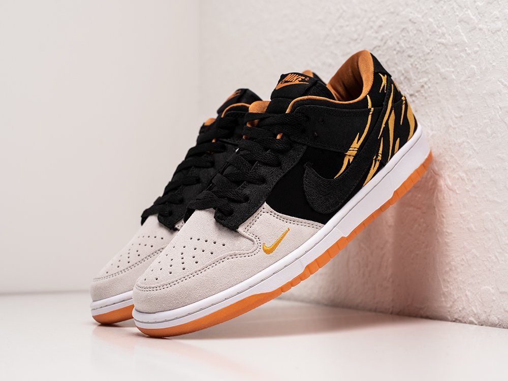 Nike SB Dunk Low GS God Of Wealth черные замша мужские (AR27009) - фото 2 Nike SB Dunk Low GS God Of Wealth черные замша мужские (AR27009) - фото 2