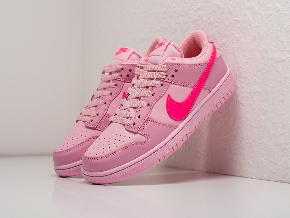 Nike SB Dunk Low WMNS Triple Pink розовые кожа женские (AR27772) - фото 2