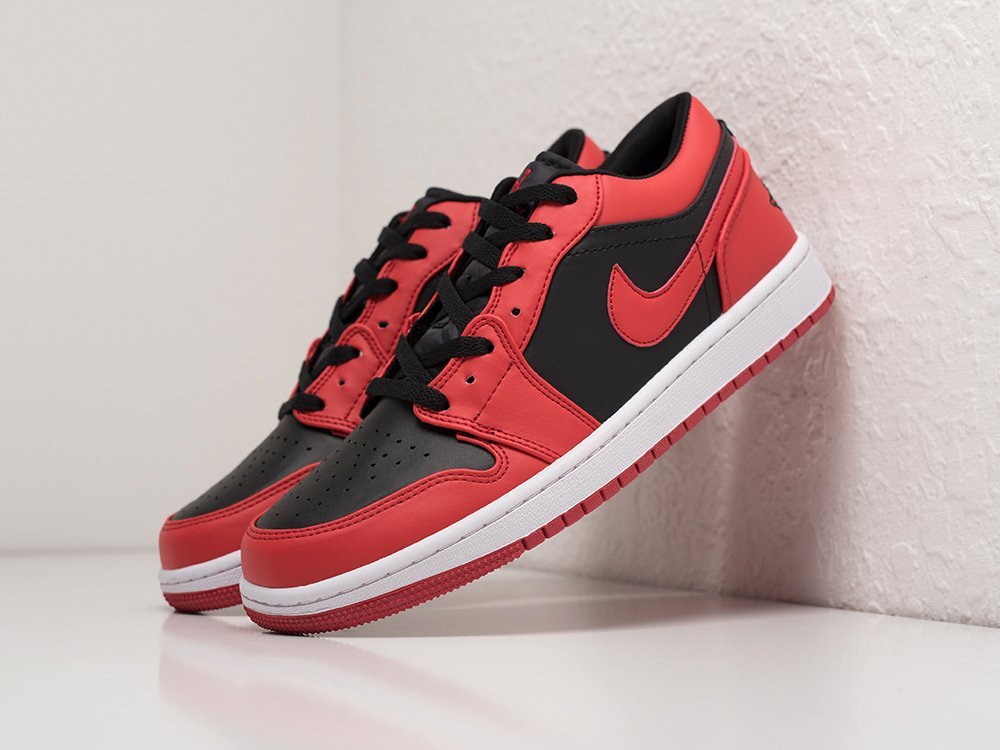 Nike Air Jordan 1 Low GS Reverse Bred красные кожа мужские (AR28571) - фото 2 Nike Air Jordan 1 Low GS Reverse Bred красные кожа мужские (AR28571) - фото 2