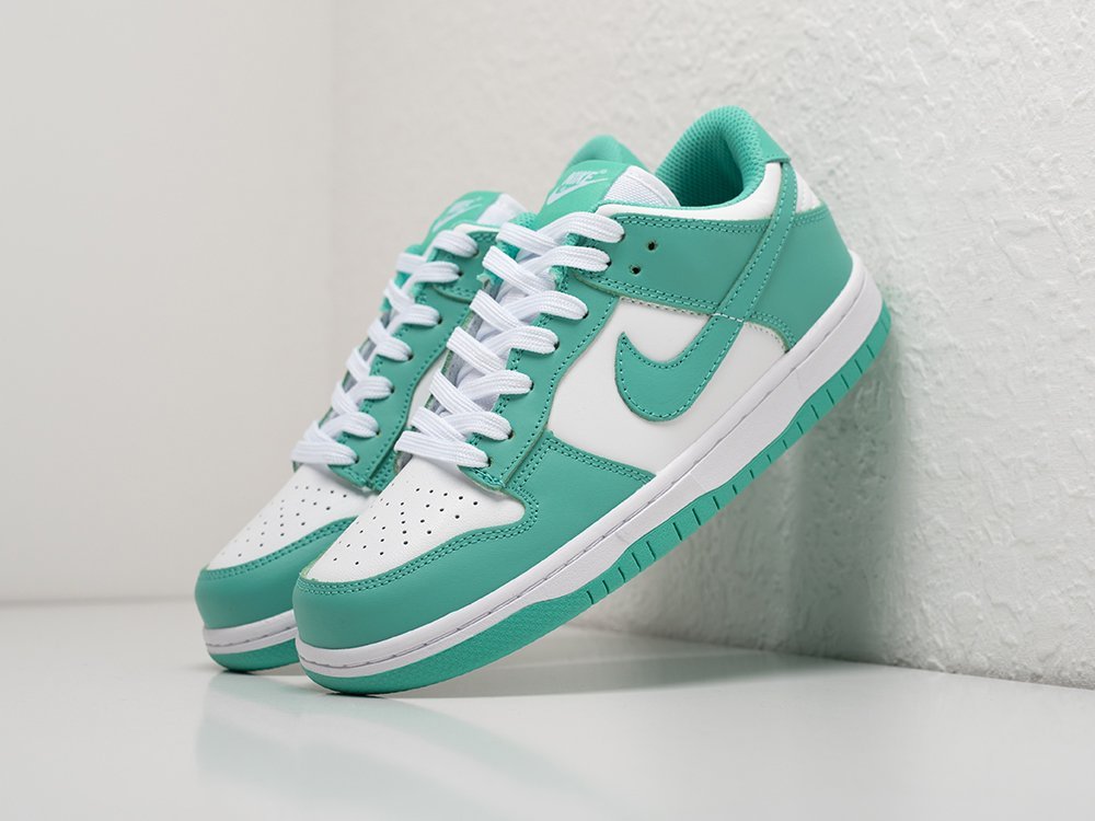 Nike SB Dunk Low Green Glow WMNS зеленые кожа женские (AR28608) - фото 2 Nike SB Dunk Low Green Glow WMNS зеленые кожа женские (AR28608) - фото 2