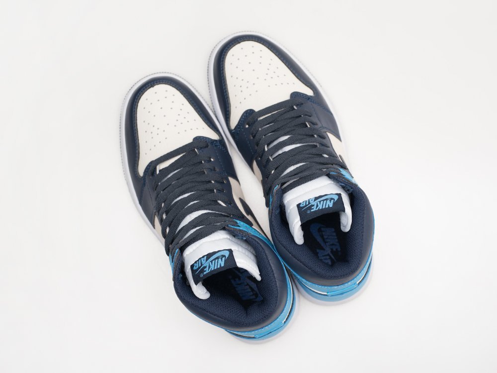 Nike Air Jordan 1 Retro High Obsidian Blue WMNS белые кожа женские (AR28660) - фото 3 Nike Air Jordan 1 Retro High Obsidian Blue WMNS белые кожа женские (AR28660) - фото 3