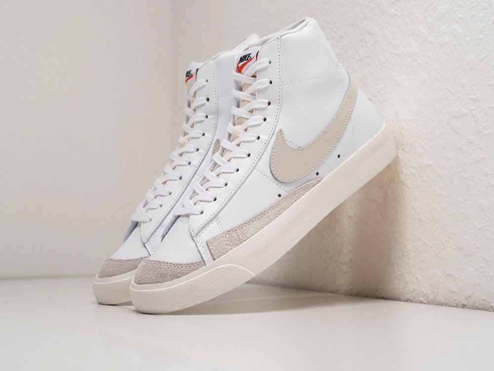 Nike Blazer Mid 77 Vintage Light Bone белые кожа мужские (AR28715) - фото 2 Nike Blazer Mid 77 Vintage Light Bone белые кожа мужские (AR28715) - фото 2