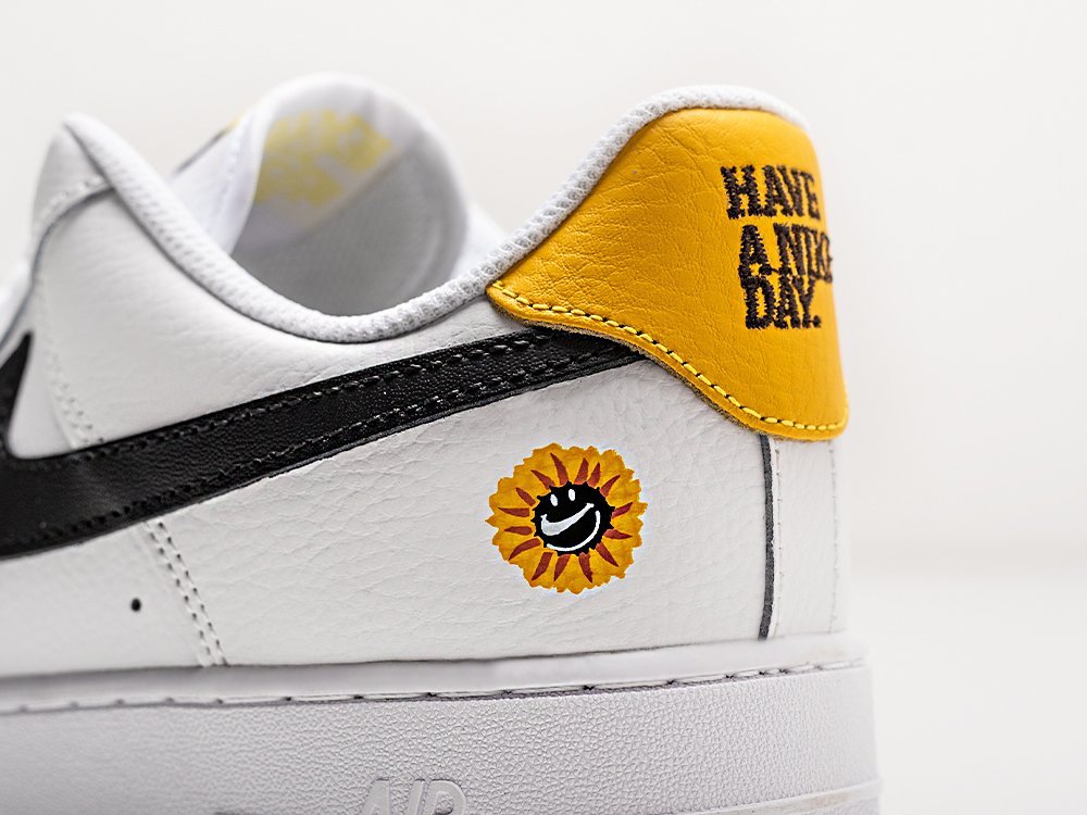 Nike Air Force 1 Low 07 LV8 2 Have A Nike Day белые кожа мужские (AR28796) - фото 1 Nike Air Force 1 Low 07 LV8 2 Have A Nike Day белые кожа мужские (AR28796) - фото 1