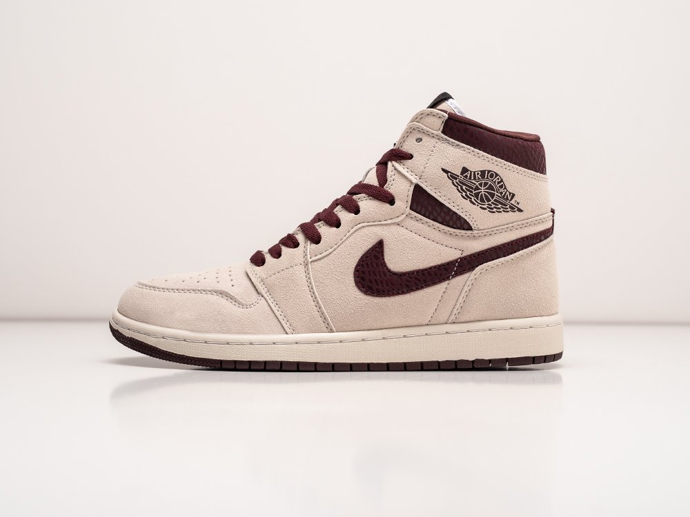 Nike x A Ma Maniére x Air Jordan 1 High OG Airness бежевые замша мужские (AR28914) - фото 1 Nike x A Ma Maniére x Air Jordan 1 High OG Airness бежевые замша мужские (AR28914) - фото 1