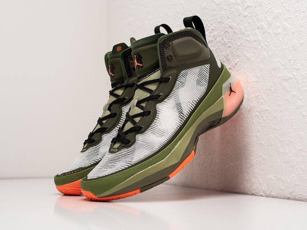 Nike Undefeated x Air Jordan 37 Flight Jacket зеленые текстиль мужские (AR29033) - фото 2 Nike Undefeated x Air Jordan 37 Flight Jacket зеленые текстиль мужские (AR29033) - фото 2