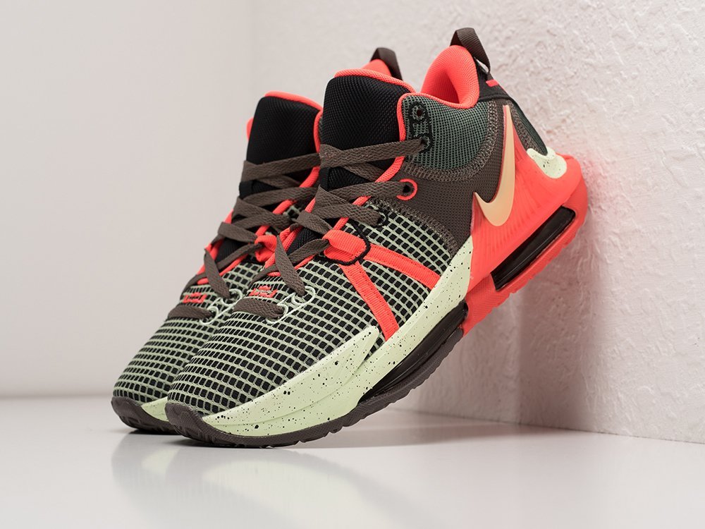 Nike Lebron Witness VII Bright Crimson Alligator разноцветные текстиль мужские (AR29099) - фото 2 Nike Lebron Witness VII Bright Crimson Alligator разноцветные текстиль мужские (AR29099) - фото 2