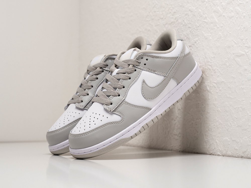 Nike SB Dunk Low Grey Fog WMNS серые кожа женские (AR29401) - фото 2 Nike SB Dunk Low Grey Fog WMNS серые кожа женские (AR29401) - фото 2