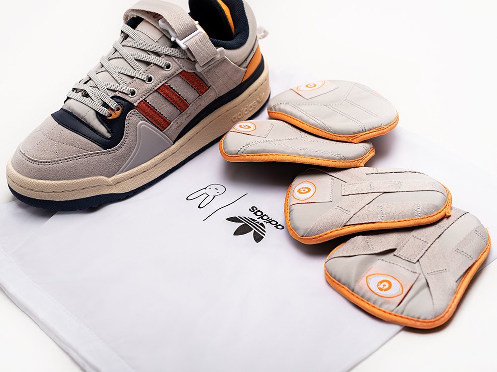 Adidas Bad Bunny x Forum Buckle Low Cangrejeros бежевые замша мужские (AR29425) - фото 1 Adidas Bad Bunny x Forum Buckle Low Cangrejeros бежевые замша мужские (AR29425) - фото 1
