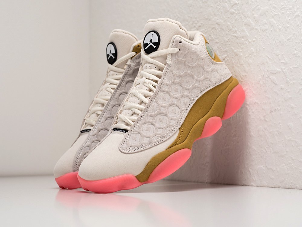 Nike Air Jordan 13 Retro Chinese New Year бежевые замша мужские (AR30555) - фото 2 Nike Air Jordan 13 Retro Chinese New Year бежевые замша мужские (AR30555) - фото 2