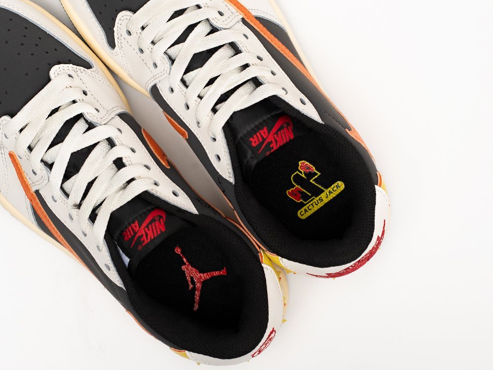 Nike Air Jordan 1 Low x Travis Scott белые кожа мужские (AR31036) - фото 8 Nike Air Jordan 1 Low x Travis Scott белые кожа мужские (AR31036) - фото 8