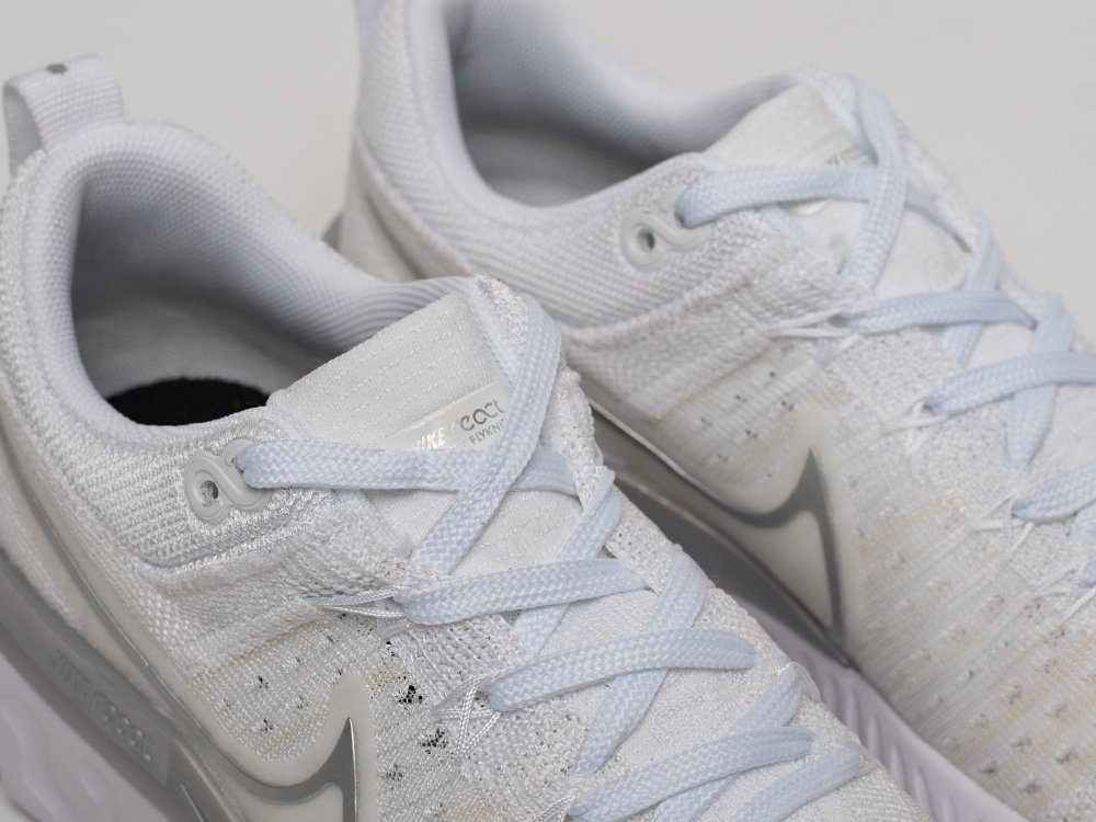 Nike React Infinity Run 2 WMNS белые текстиль женские (AR31520) - фото 7 Nike React Infinity Run 2 WMNS белые текстиль женские (AR31520) - фото 7