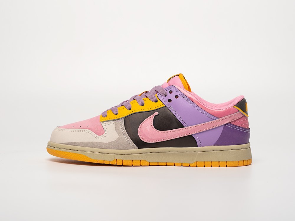 Nike SB Dunk Low WMNS разноцветные кожа женские (AR31593) - фото 1 Nike SB Dunk Low WMNS разноцветные кожа женские (AR31593) - фото 1