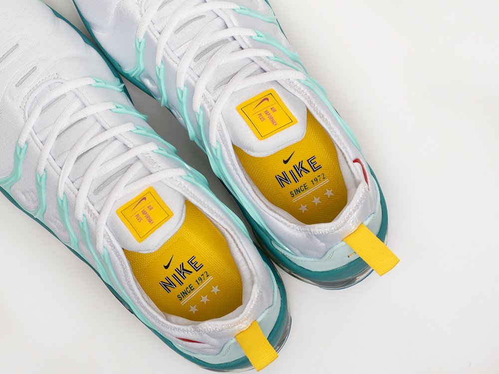 Nike Air VaporMax Plus белые текстиль мужские (AR32572) - фото 8 Nike Air VaporMax Plus белые текстиль мужские (AR32572) - фото 8