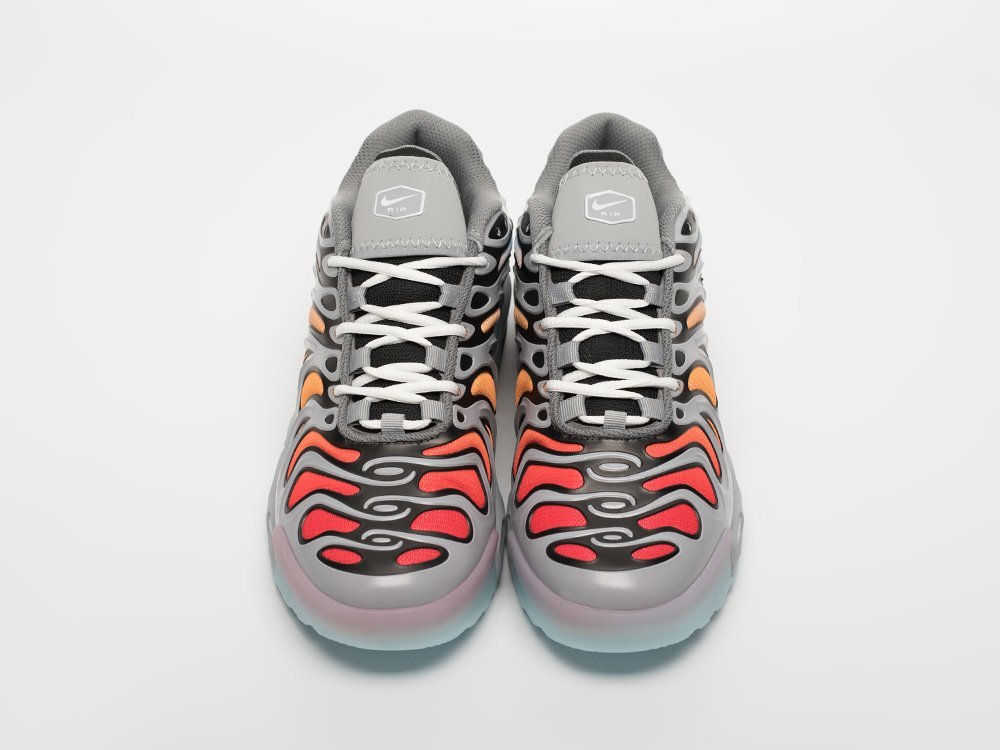 Nike air max plus grey red best sale