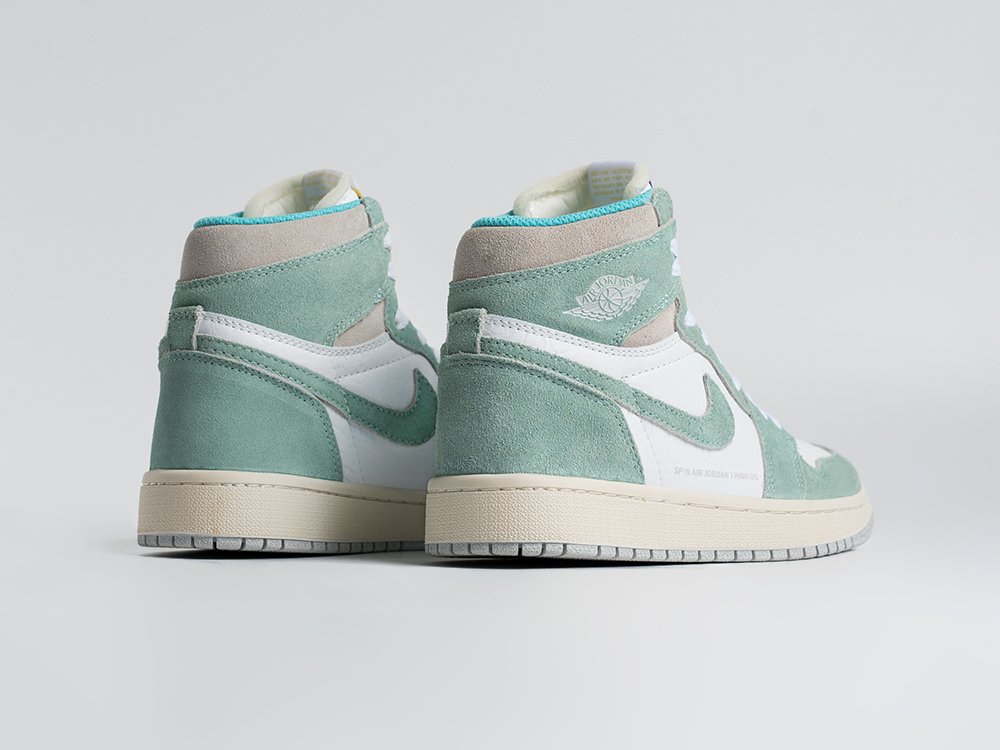 Nike Air Jordan 1 Retro High OG WMNS Turbo Green зеленые замша женские (AR34217) - фото 3 Nike Air Jordan 1 Retro High OG WMNS Turbo Green зеленые замша женские (AR34217) - фото 3