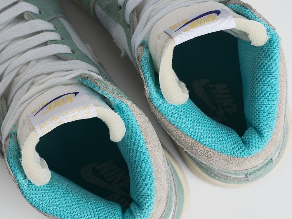 Nike Air Jordan 1 Retro High OG WMNS Turbo Green зеленые замша женские (AR34217) - фото 5 Nike Air Jordan 1 Retro High OG WMNS Turbo Green зеленые замша женские (AR34217) - фото 5