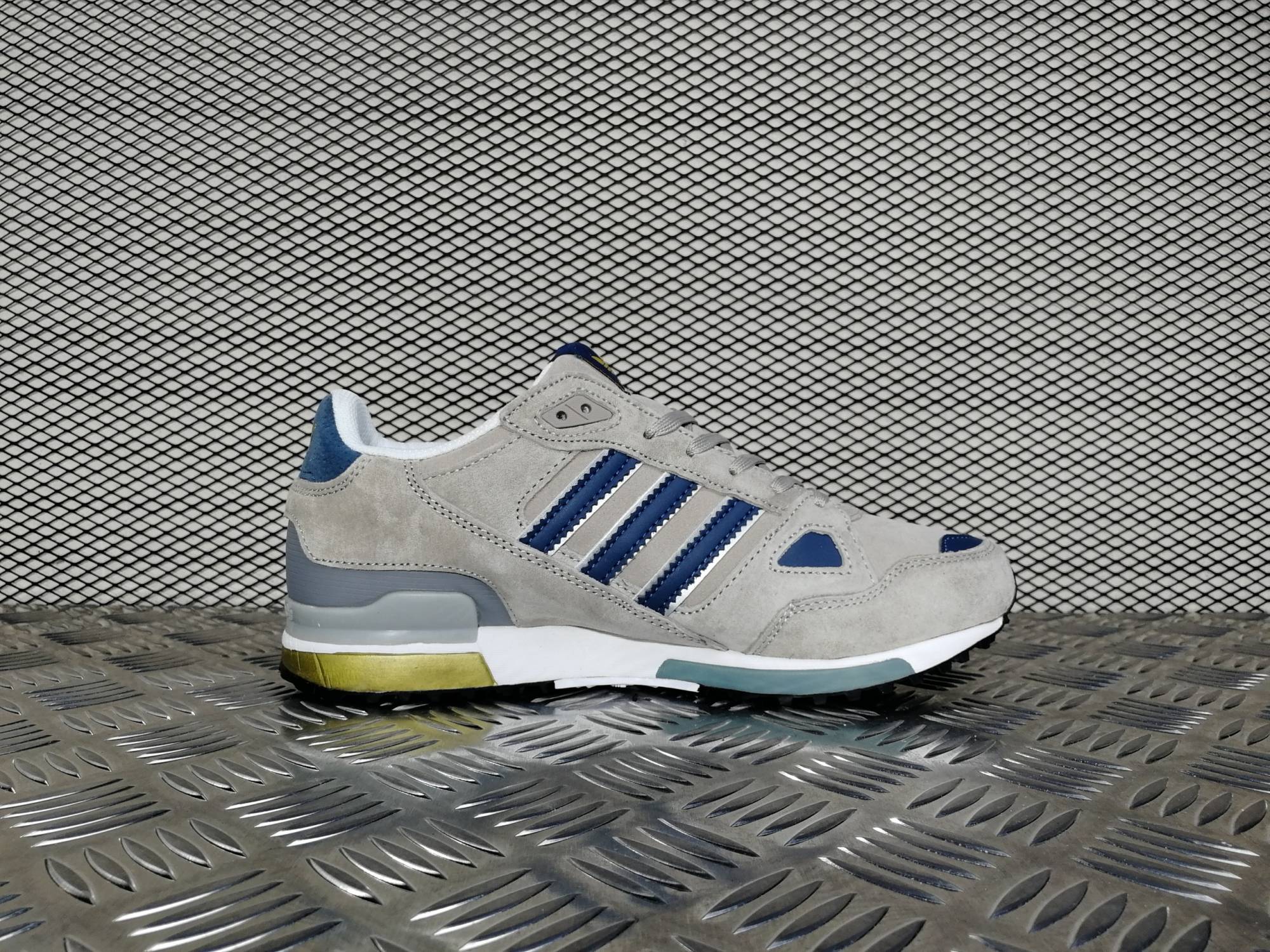 Кроссовки мужские Adidas ZX 750 Grey / Blue / White