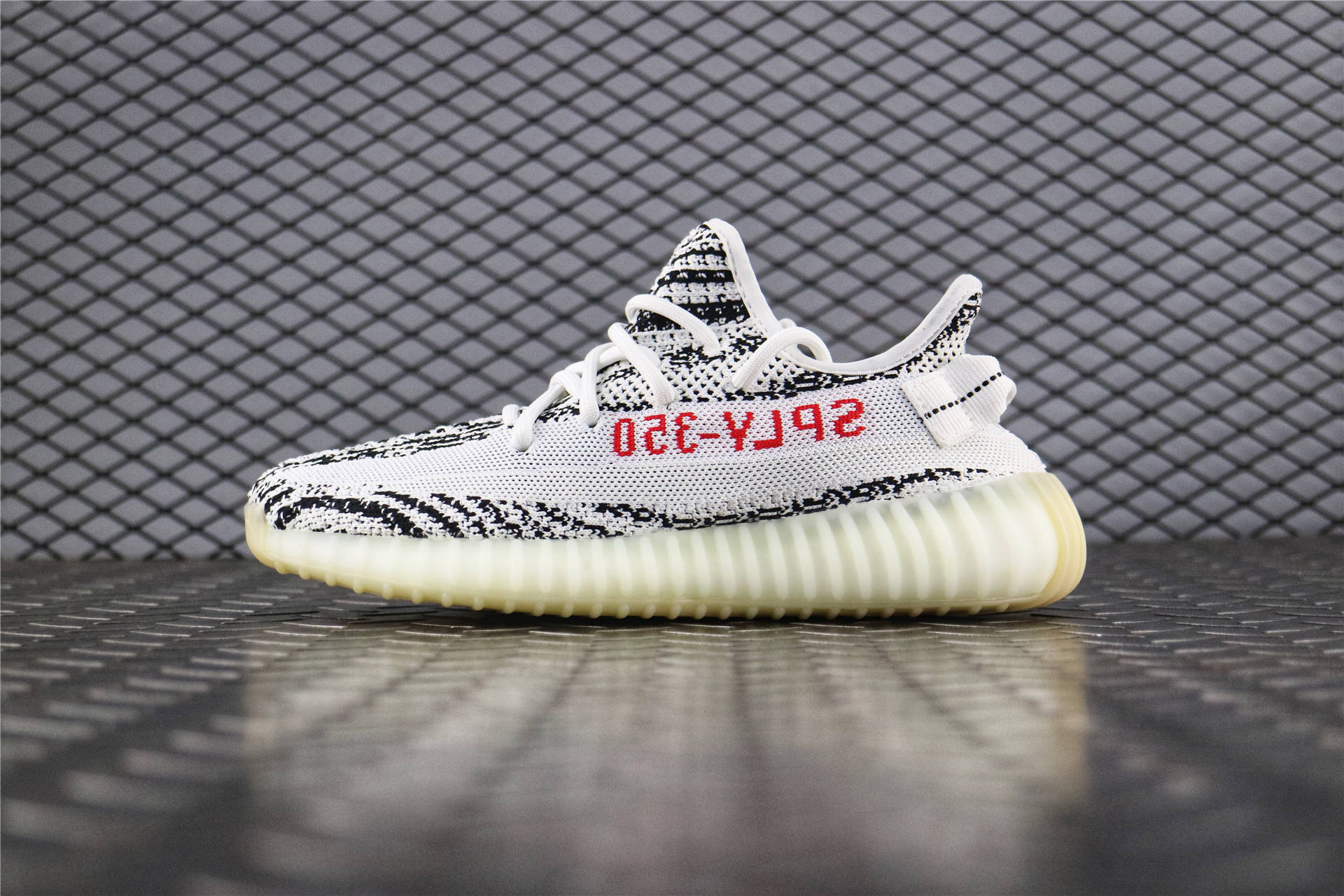 мужские кроссовки Adidas Yeezy 350 Boost V2 Zebra White / Core Black / Red