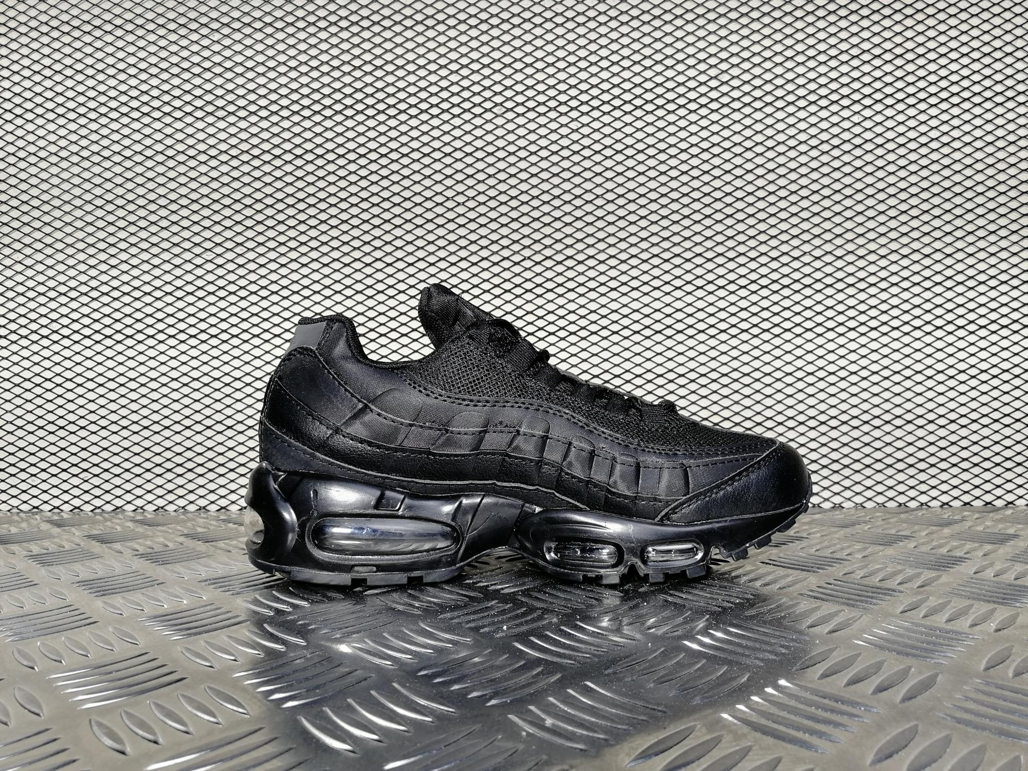 Кроссовки женские Nike Air Max 95 WMNS Premium Triple Black