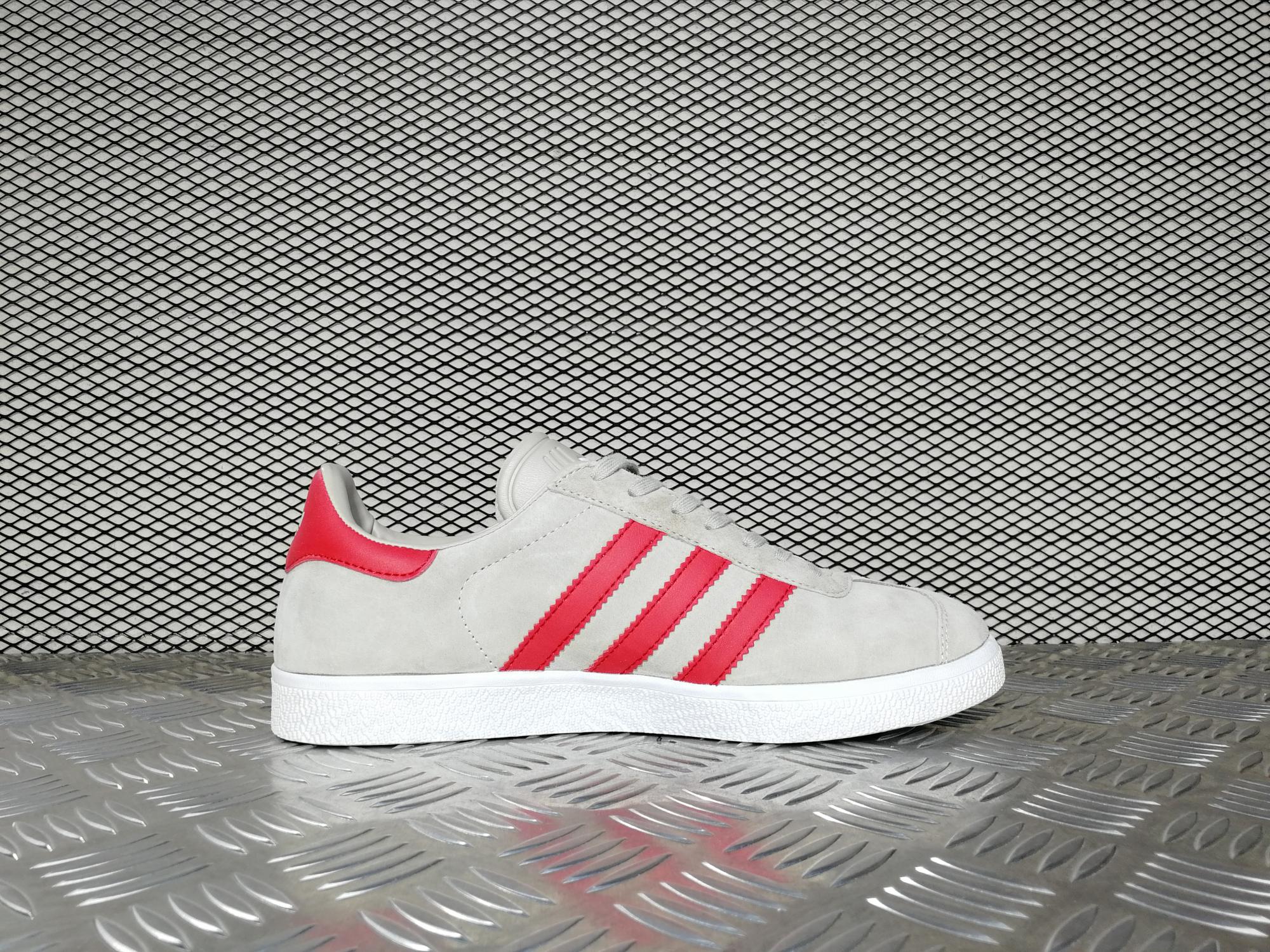 Кроссовки мужские Adidas Gazelle OG Medium Grey / Scarlet