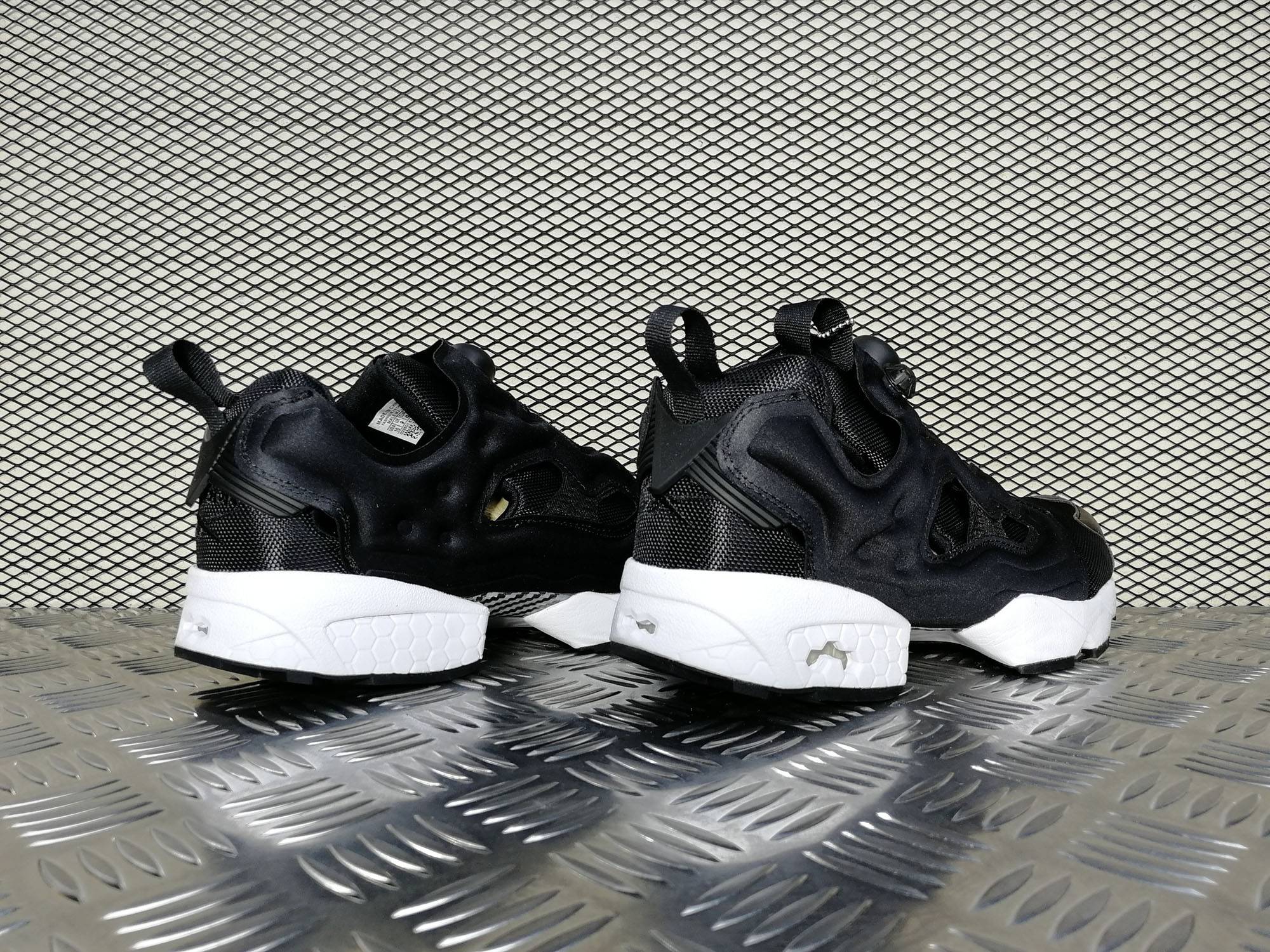 Кроссовки мужские Reebok Instapump Fury OG Black & White