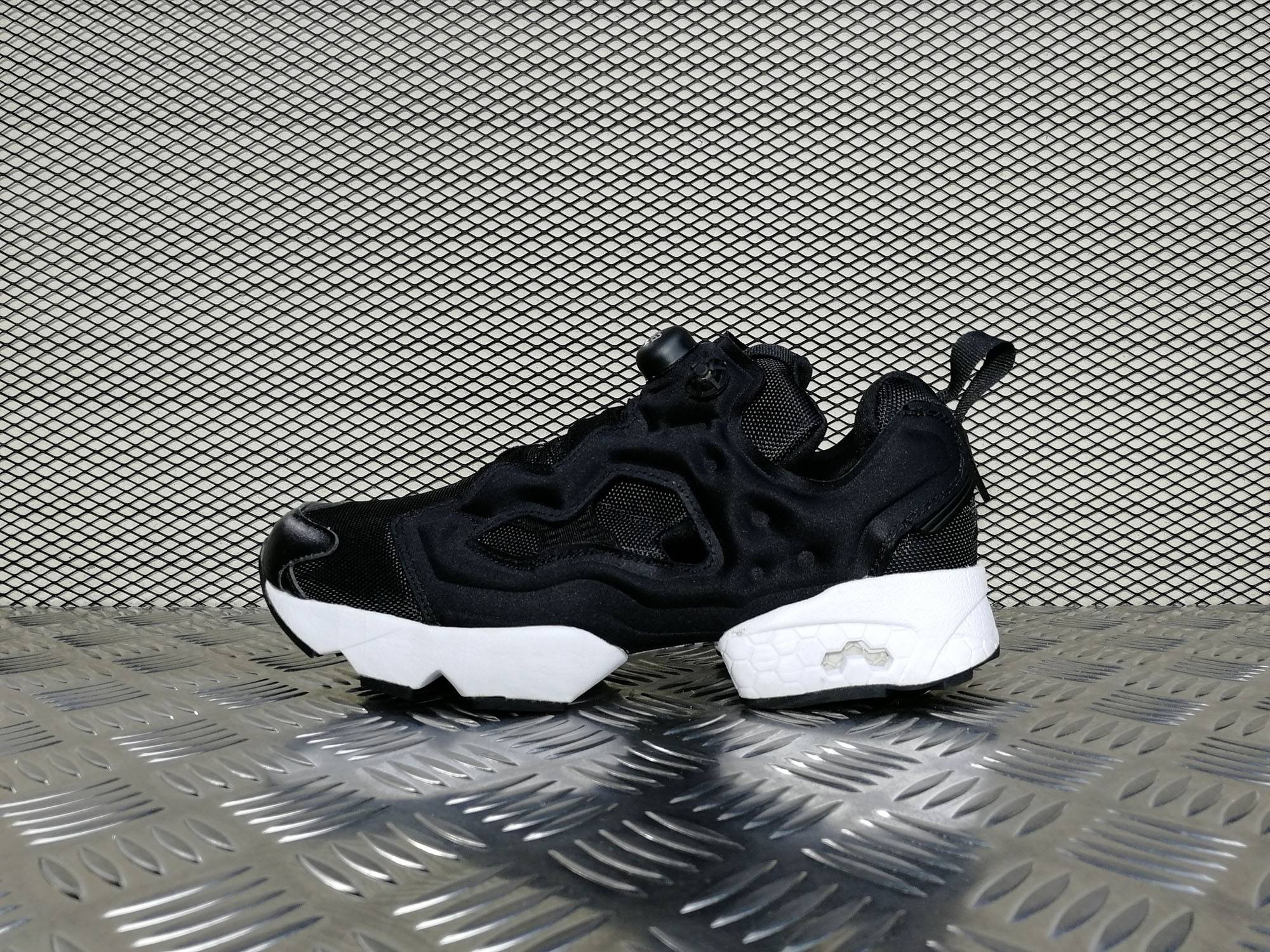 Кроссовки мужские Reebok Instapump Fury OG Black & White