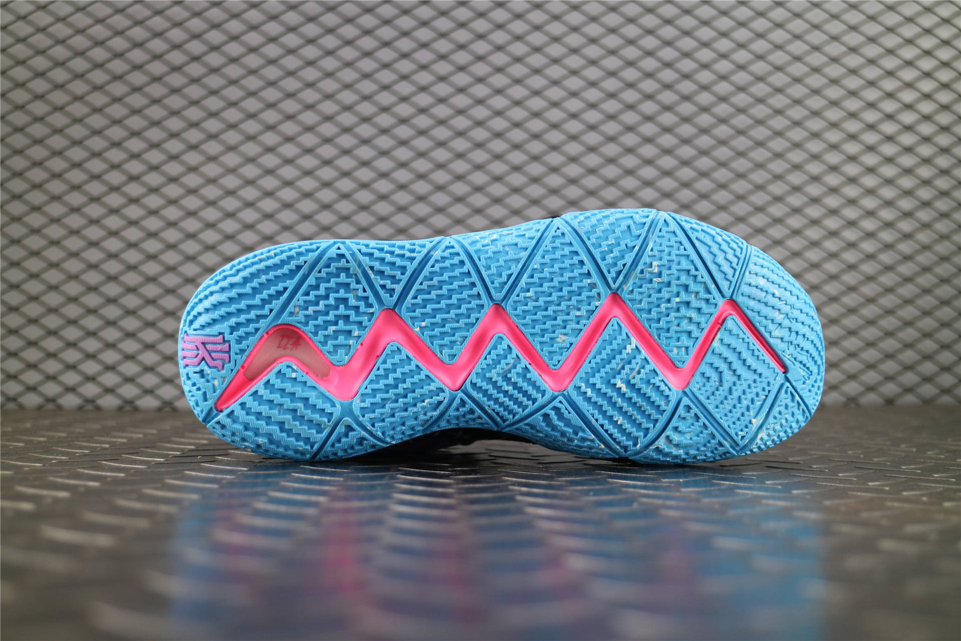 Кроссовки мужские Nike Kyrie 4 All-Star Tie Dye