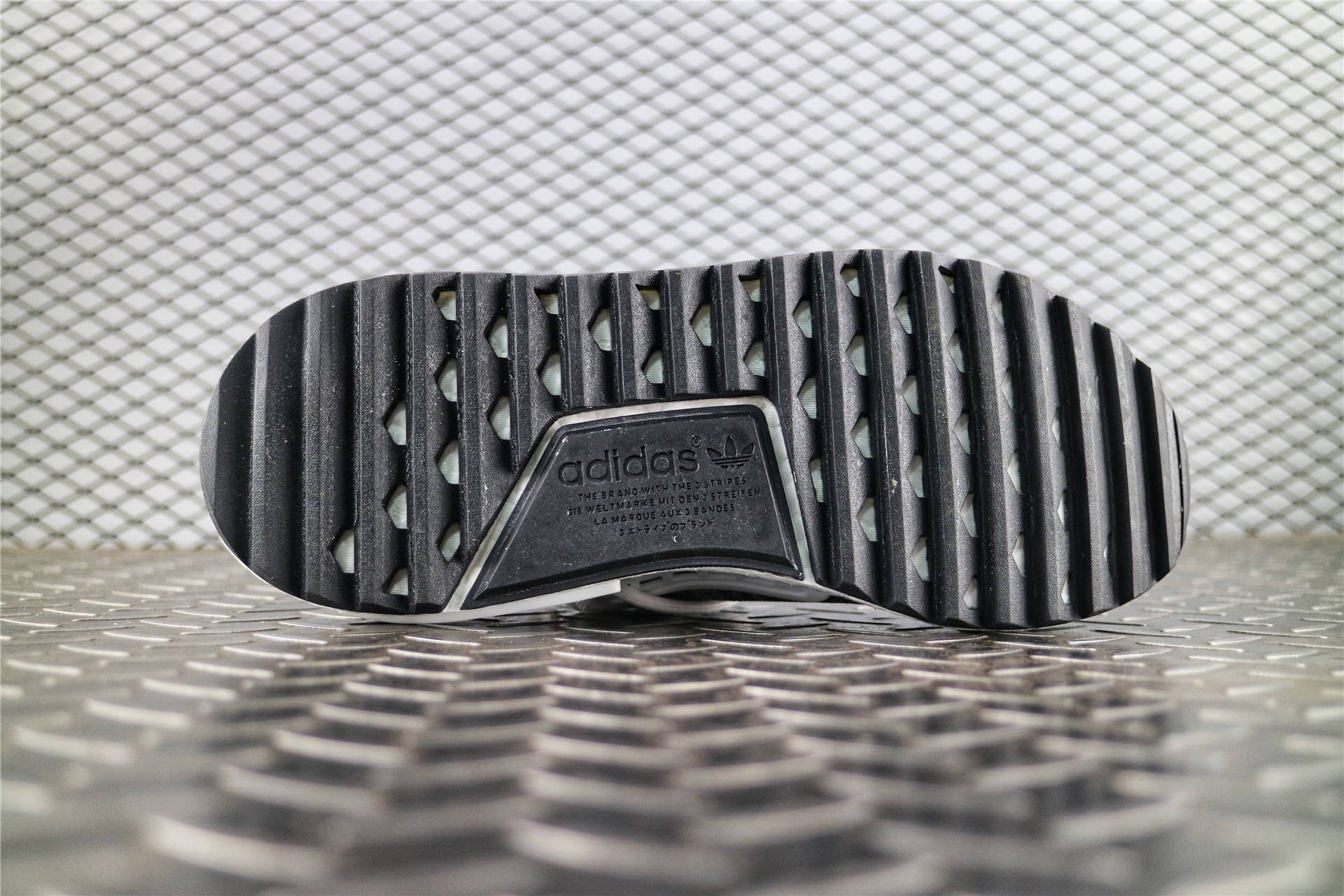Кроссовки мужские Adidas Nmd X Pharrell Williams HUMAN RACE TRAIL Core Black / White