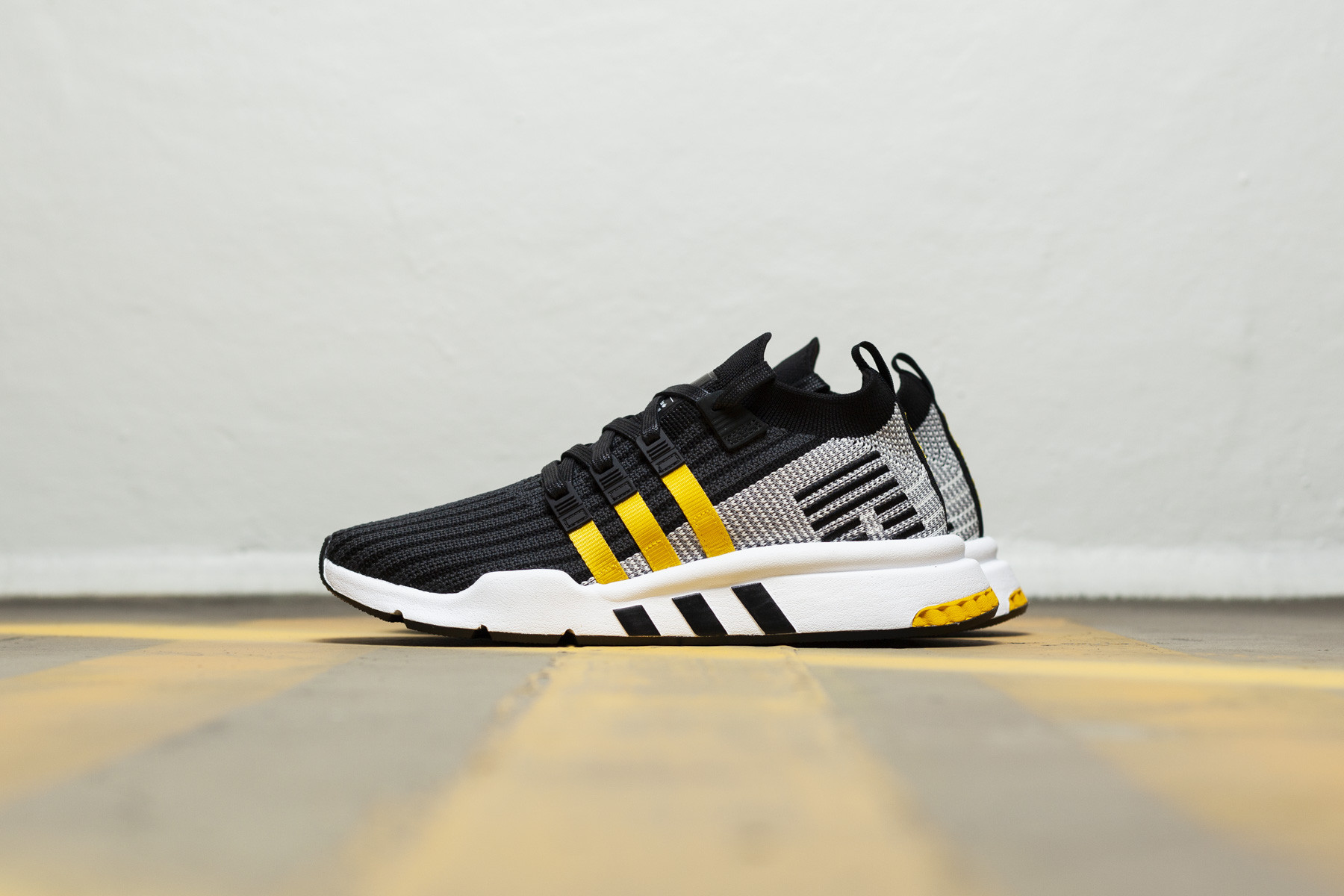 Кроссовки мужские Adidas EQT Equipment Support Mid ADV Primeknit Core Black / EQT Yellow / Flat White