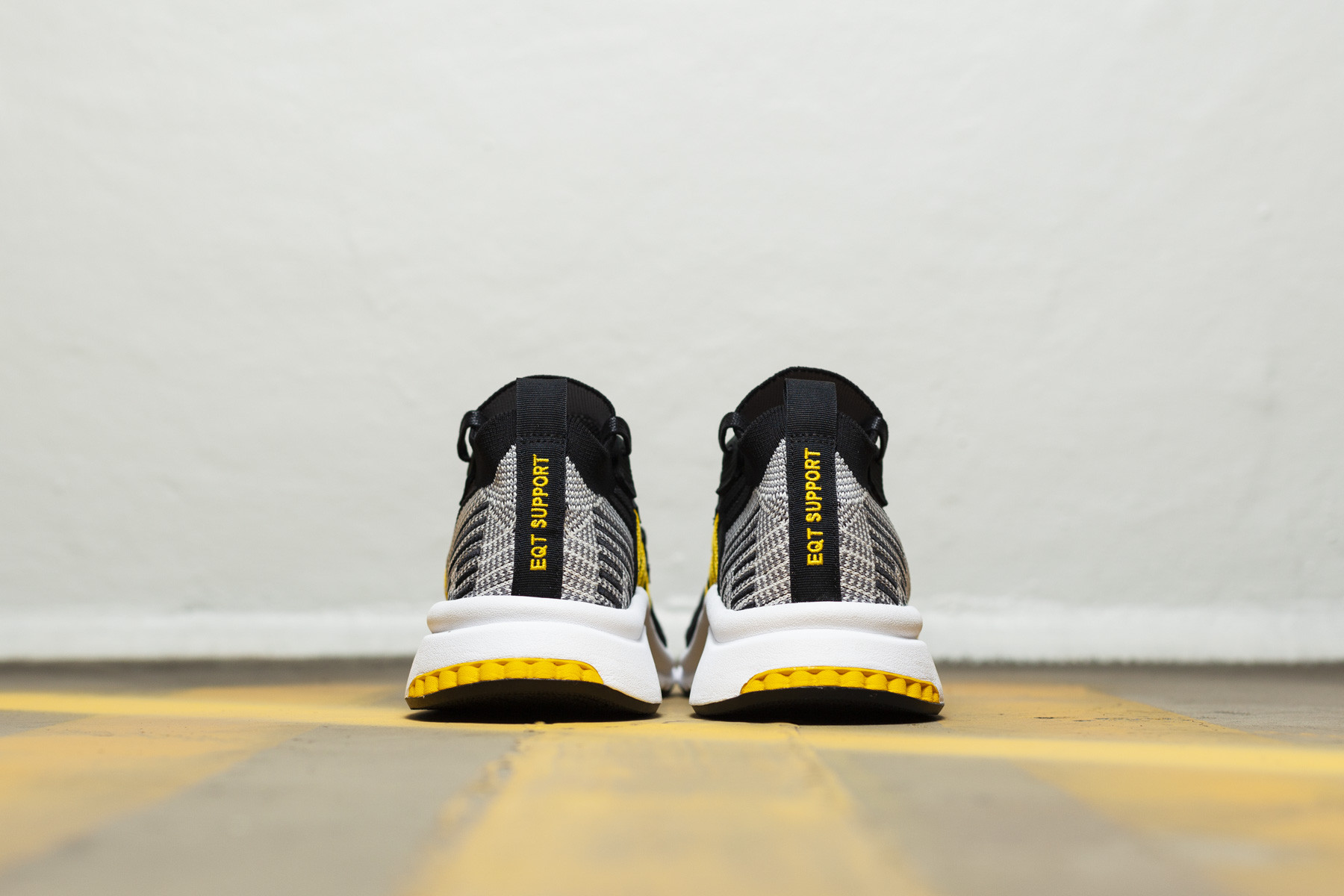 Кроссовки мужские Adidas EQT Equipment Support Mid ADV Primeknit Core Black / EQT Yellow / Flat White