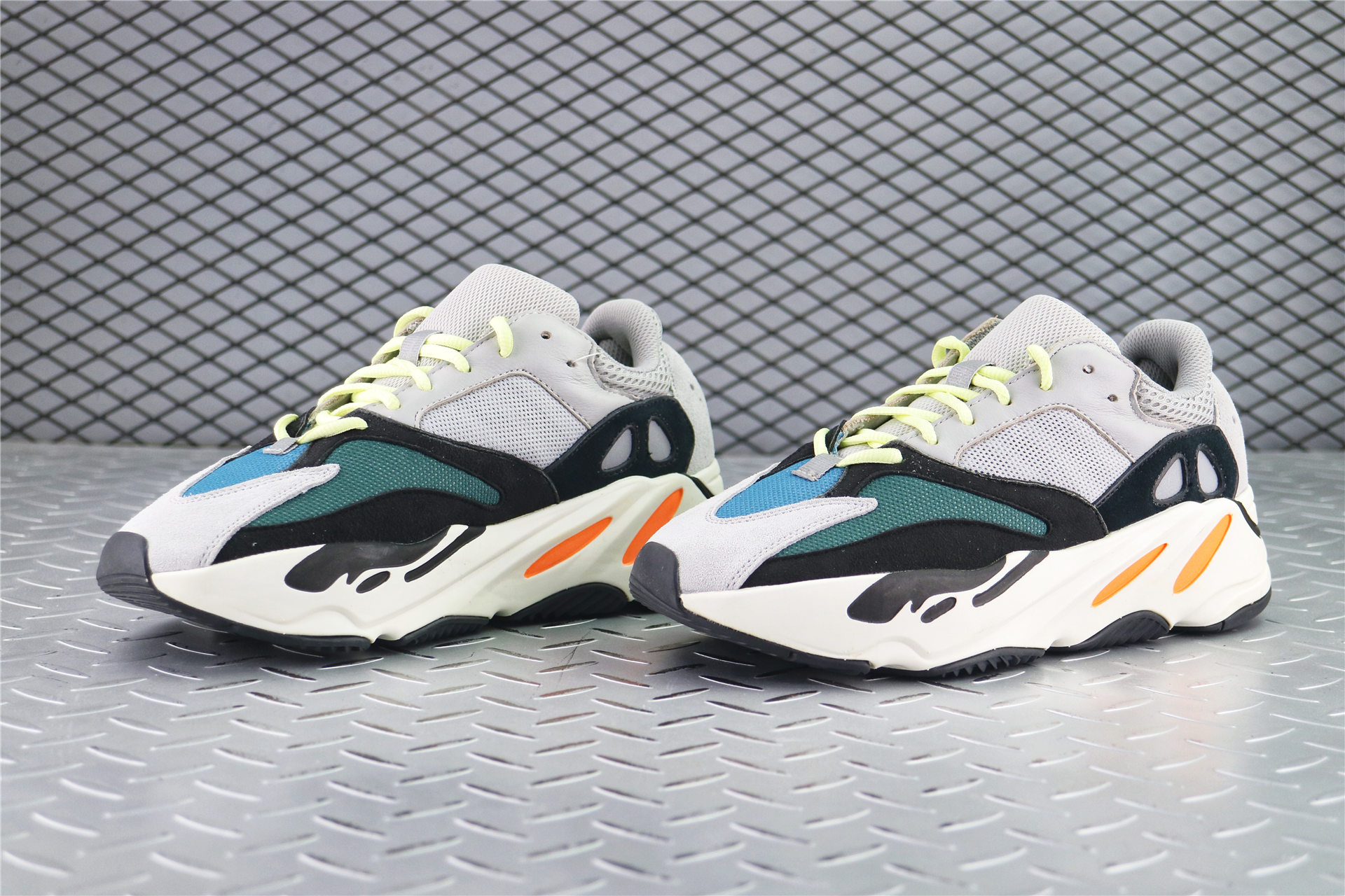 мужские кроссовки Adidas Yeezy Boost 700 Wave Runner / Mgsogr / Cwhite / Cblack