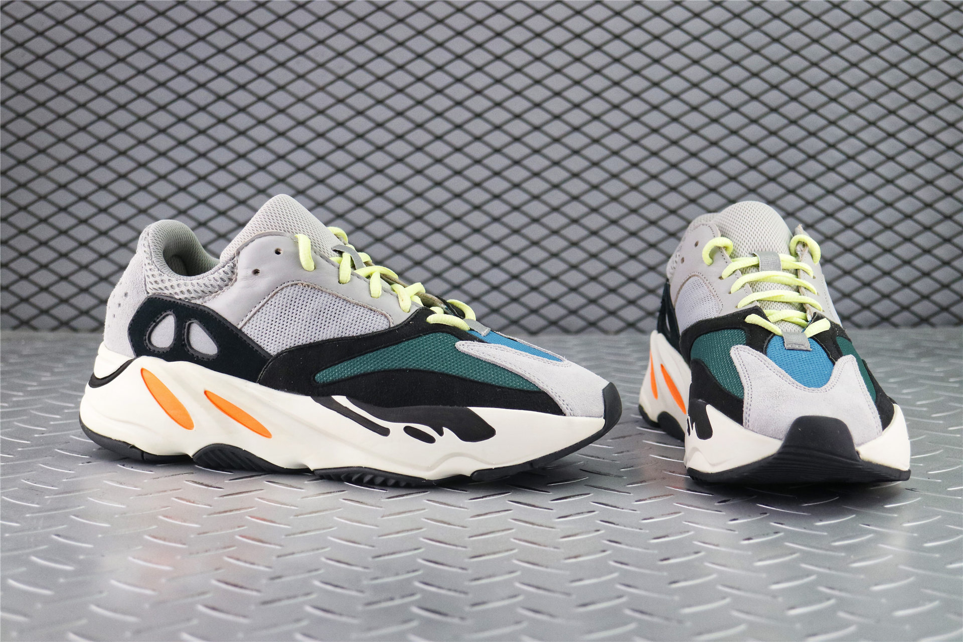 мужские кроссовки Adidas Yeezy Boost 700 Wave Runner / Mgsogr / Cwhite / Cblack