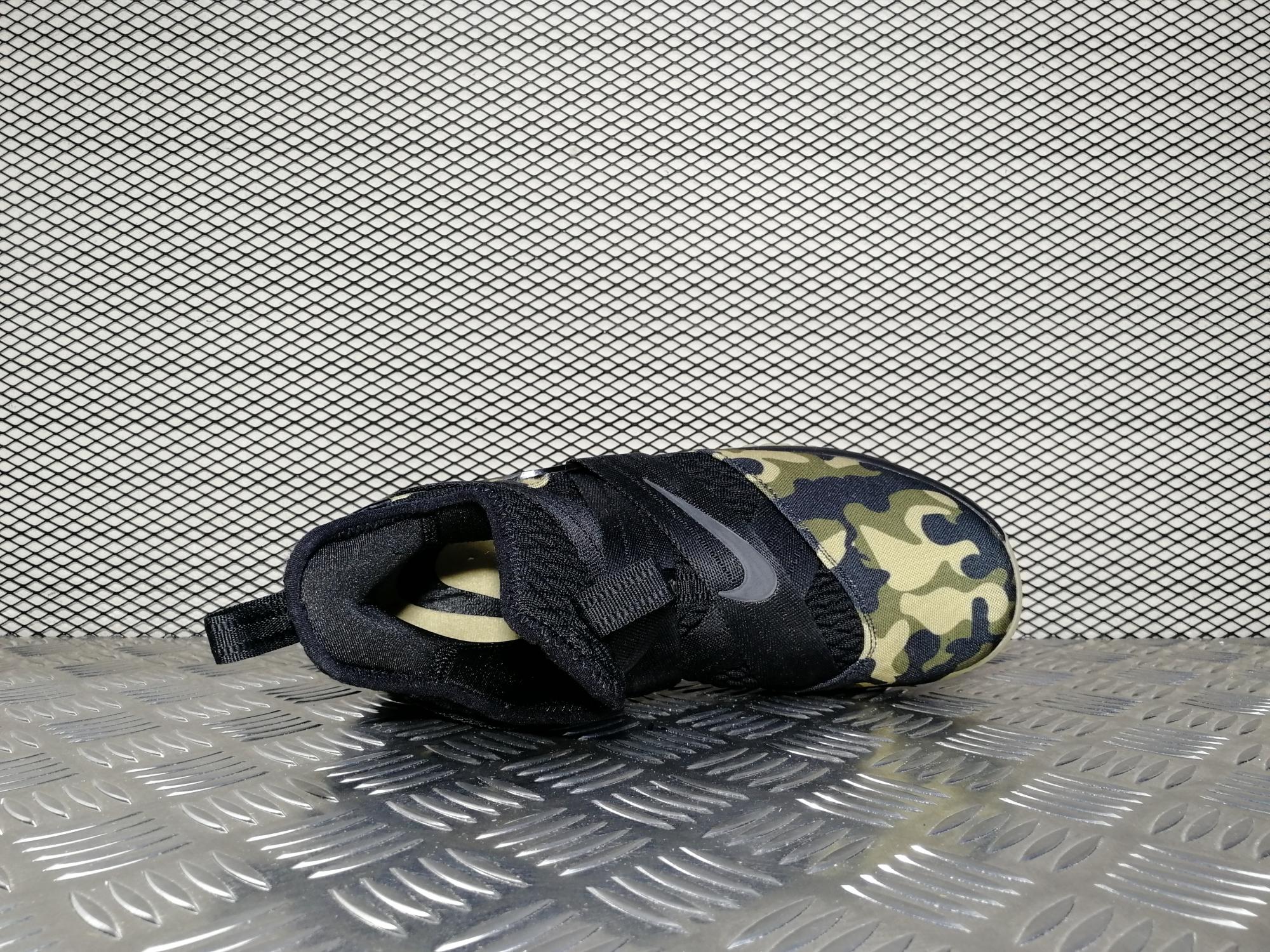мужские кроссовки Nike Lebron Soldier 12 SFG Camo Black / Hazel Rush / Black