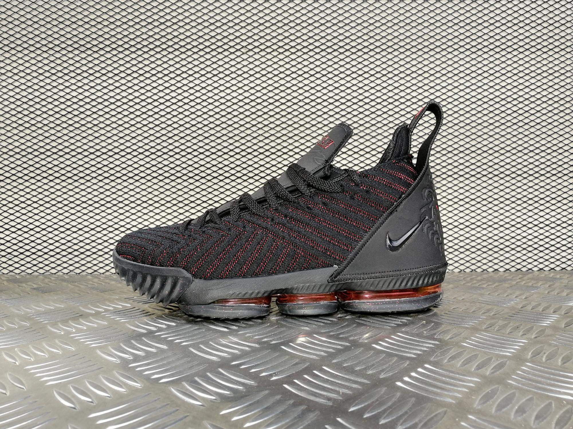 мужские кроссовки Nike Lebron 16 Fresh Bred