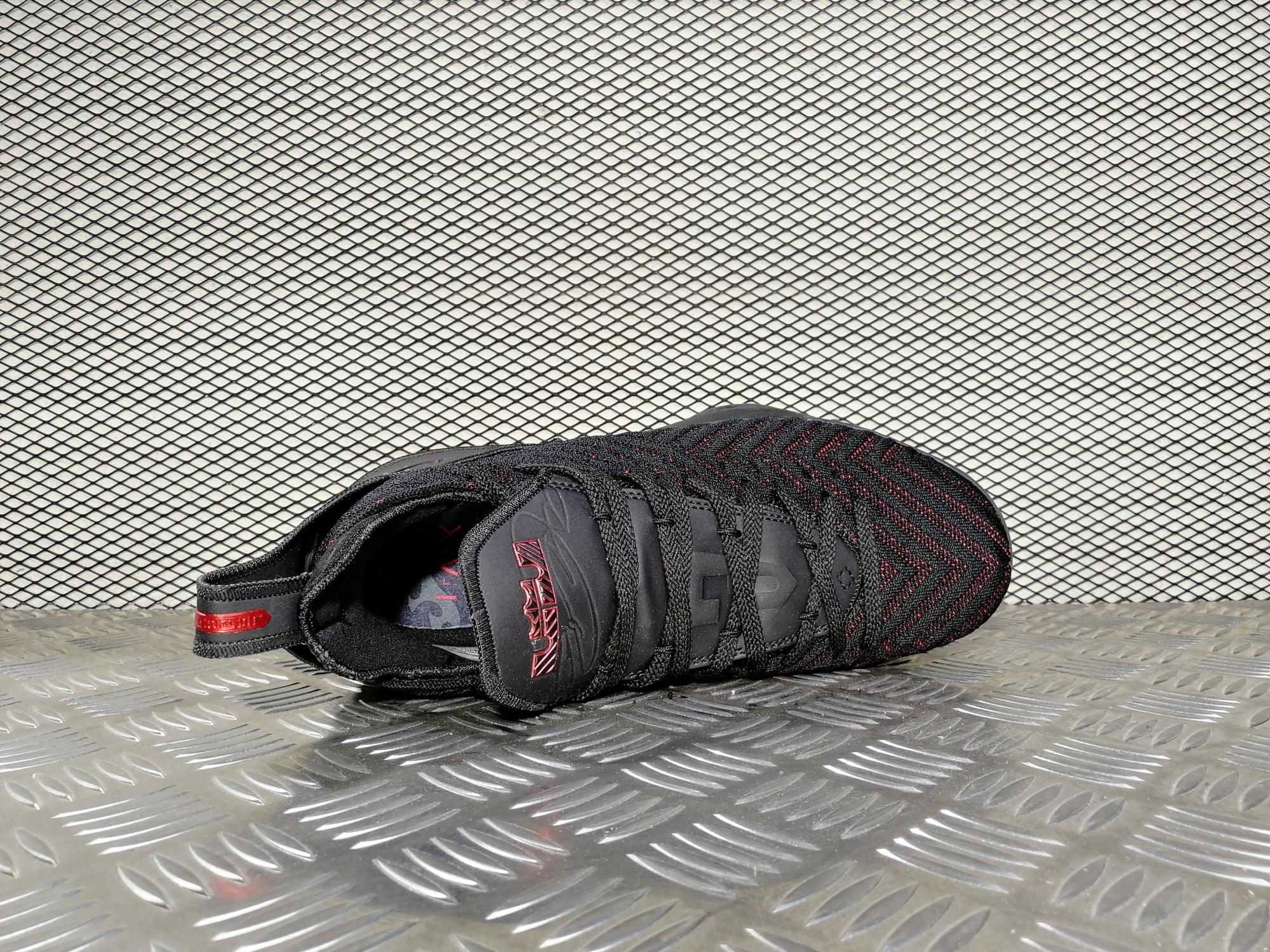 мужские кроссовки Nike Lebron 16 Fresh Bred