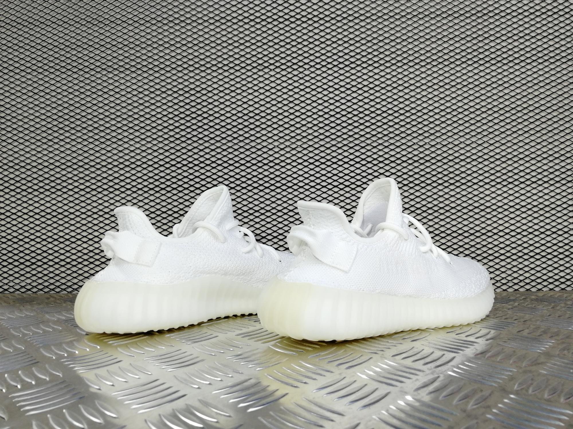мужские кроссовки Adidas Yeezy 350 Boost V2 Cream / Triple White