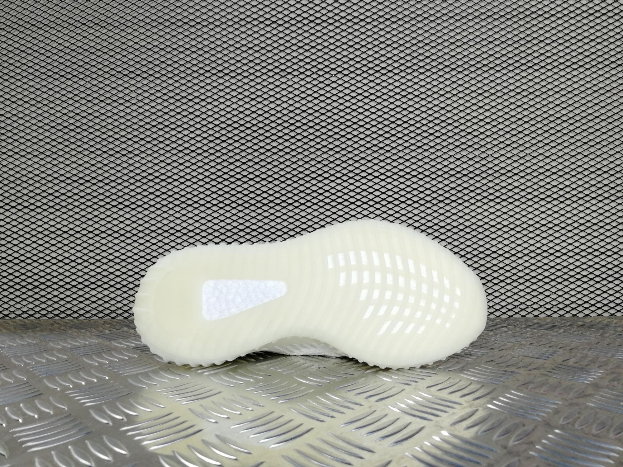 мужские кроссовки Adidas Yeezy 350 Boost V2 Cream / Triple White