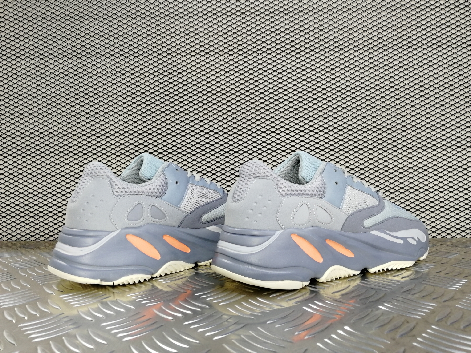 мужские кроссовки Adidas Yeezy Boost 700 Men Inertia
