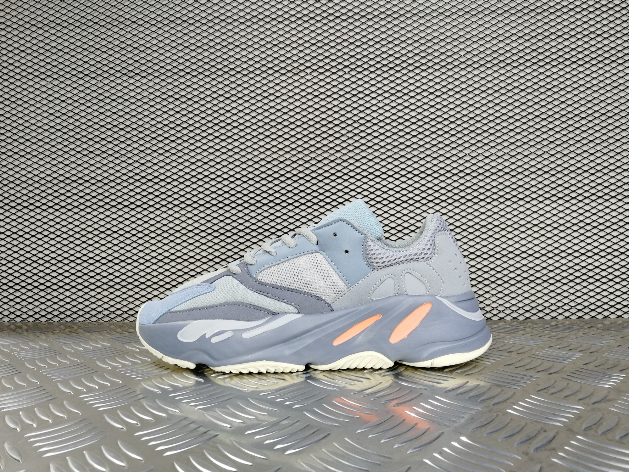 мужские кроссовки Adidas Yeezy Boost 700 Men Inertia