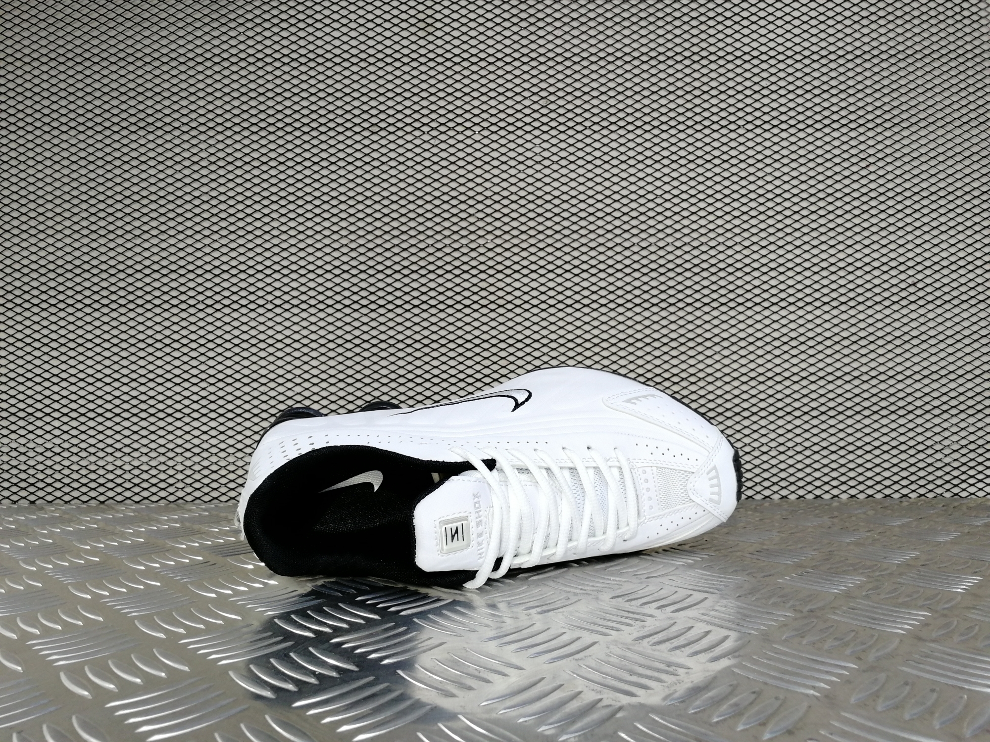 мужские кроссовки Nike Shox R4 White / Ftwr Black