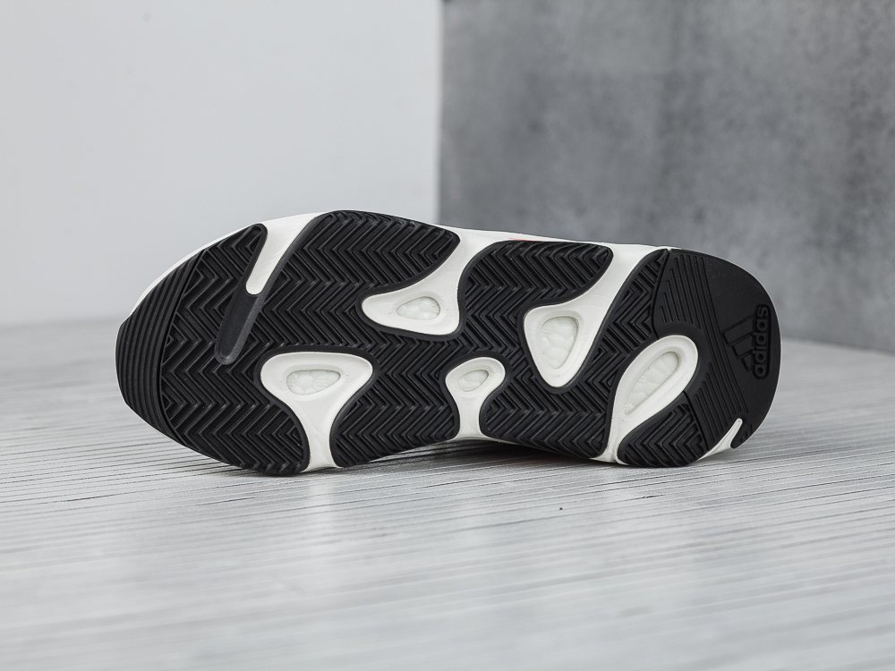 Adidas Yeezy Boost 700 серые мужские (AR9955) - фото 3