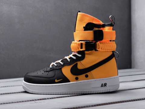 Мужские кроссовки Nike SF Air Force 1 оранжевые