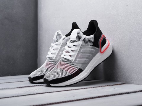 женские кроссовки Adidas Ultra Boost 2019